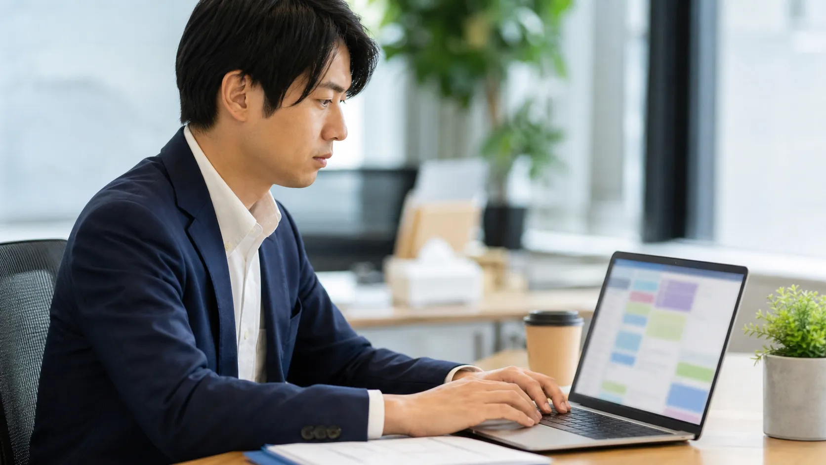 kintoneで情報を1か所に集約するイメージ