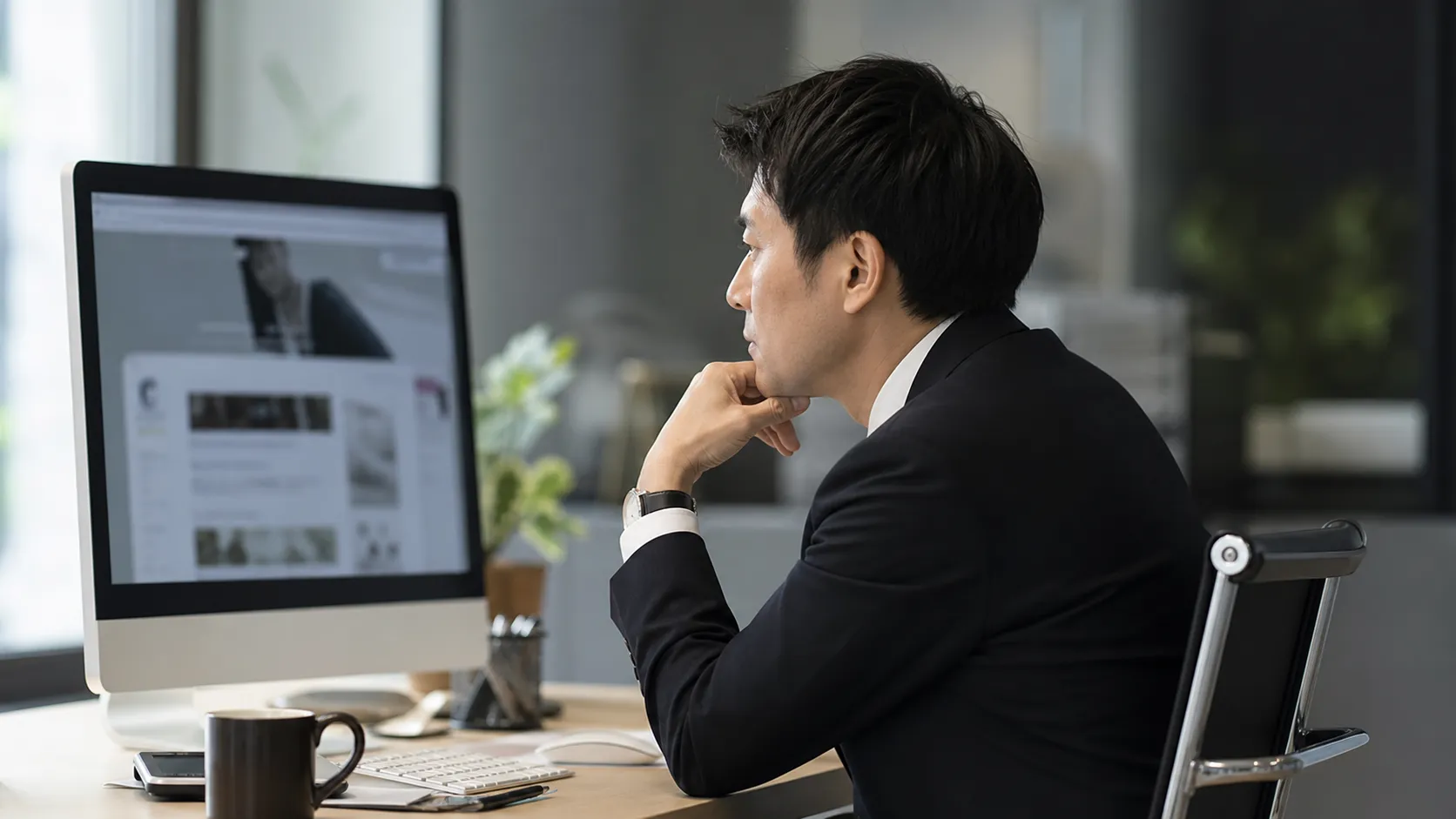 オウンドメディア 中小企業
