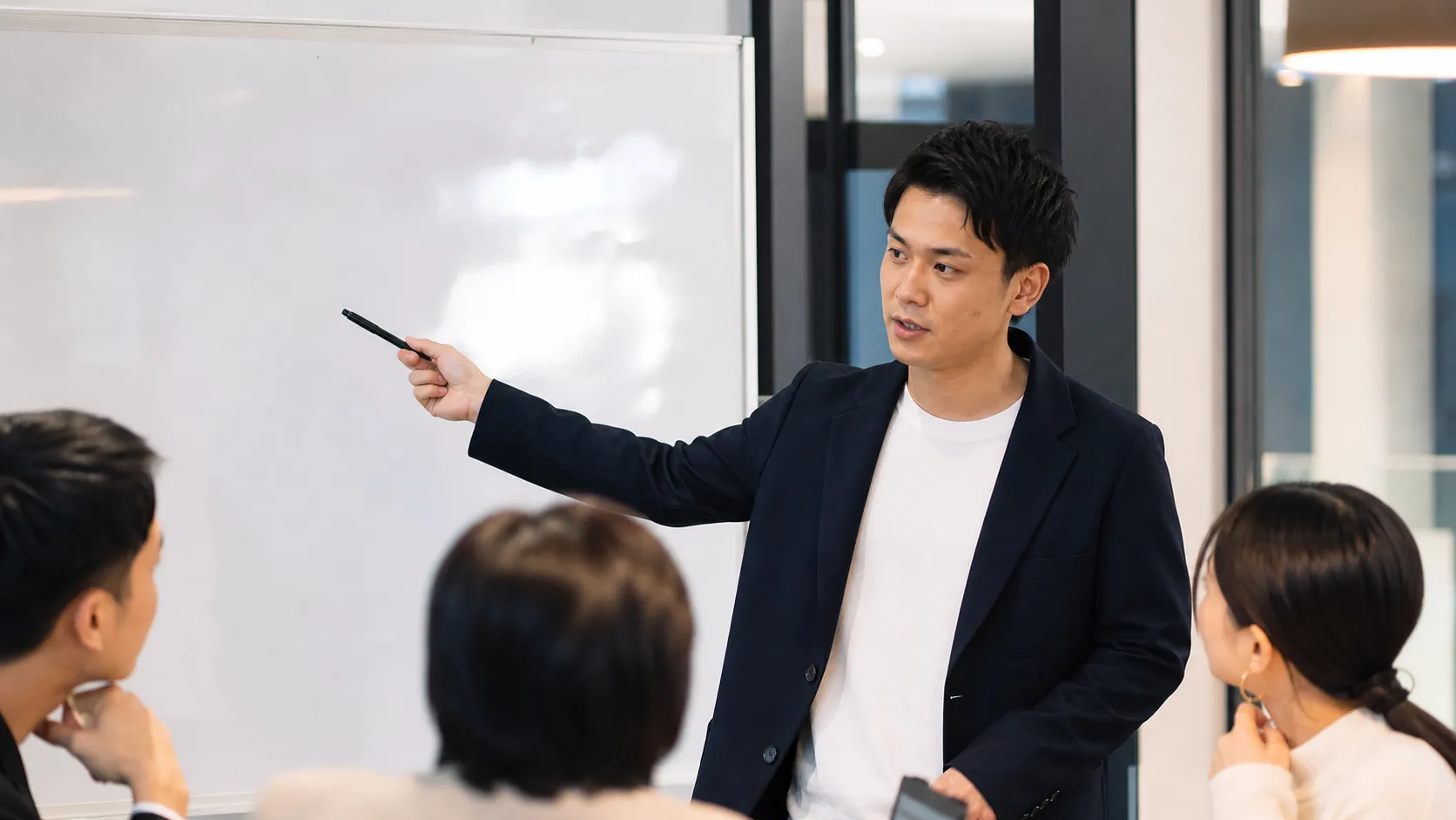 業績悪化 立て直し 方法