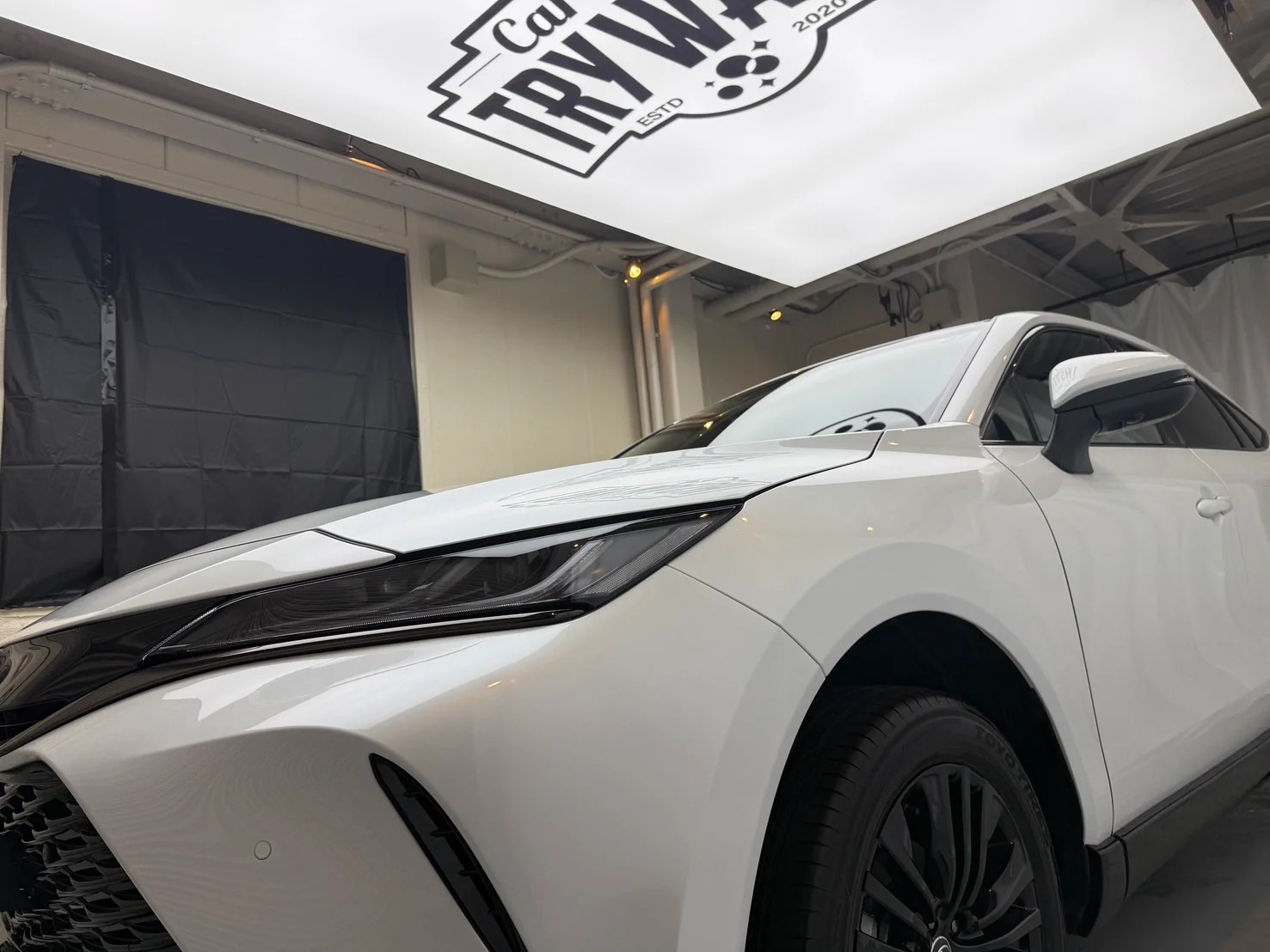 GYEON Q² One EVO施工後のトヨタ ハリアー